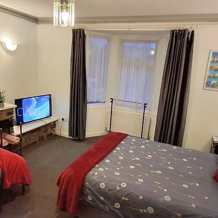 Plymouth Airbnb エクステリア 写真